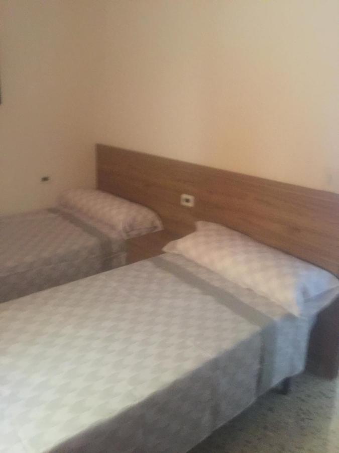 Piles - Apartment - Sleeps 7 - Parking - Seafront Eksteriør bilde